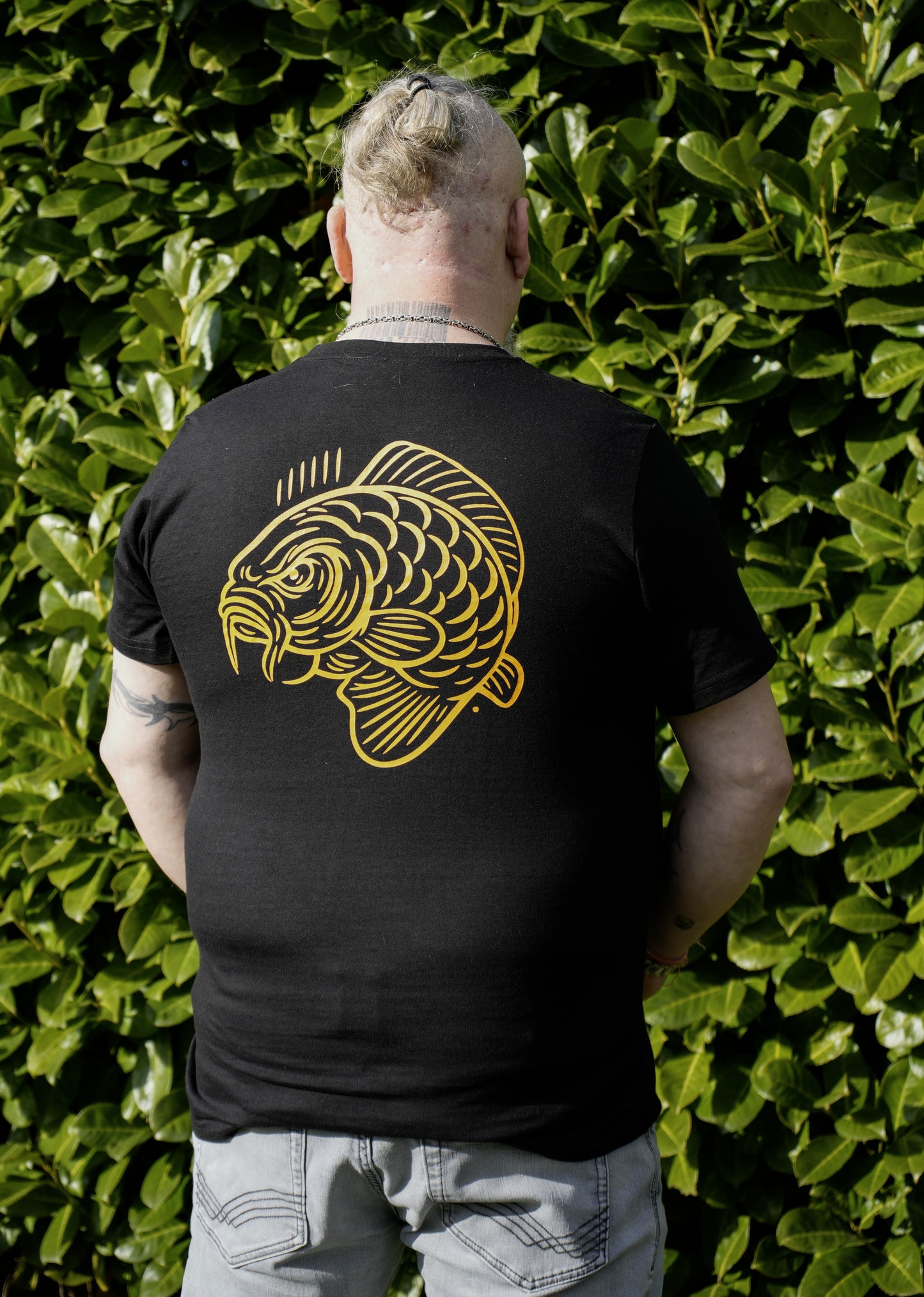 Angry Carp T-shirt – Ode aan de Nachtvissers