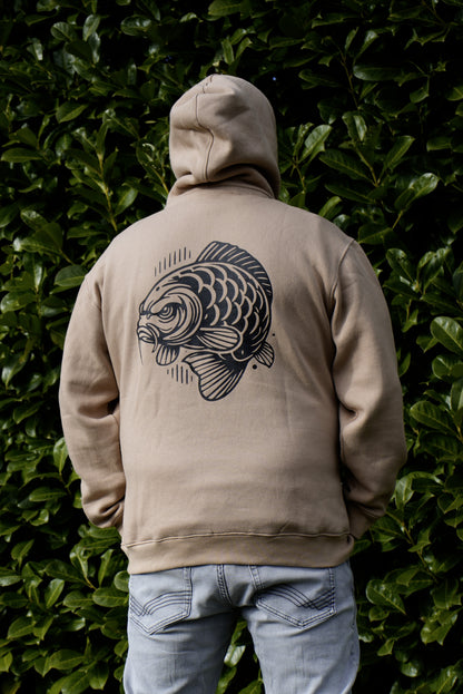 Angry Carp Hoodie Zandkleur | Carp Logo
