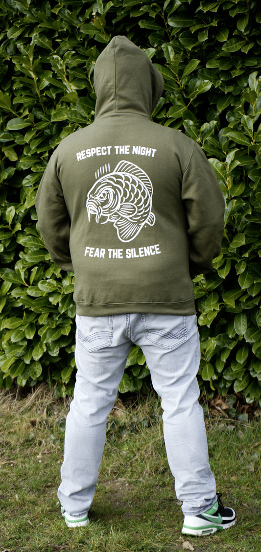 Angry Carp Hoodie Militair Groen | Respect the Night, Fear the Silence
