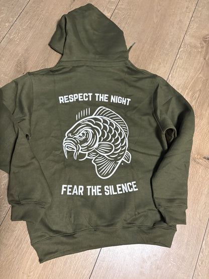 Angry Carp Hoodie Militair Groen | Respect the Night, Fear the Silence