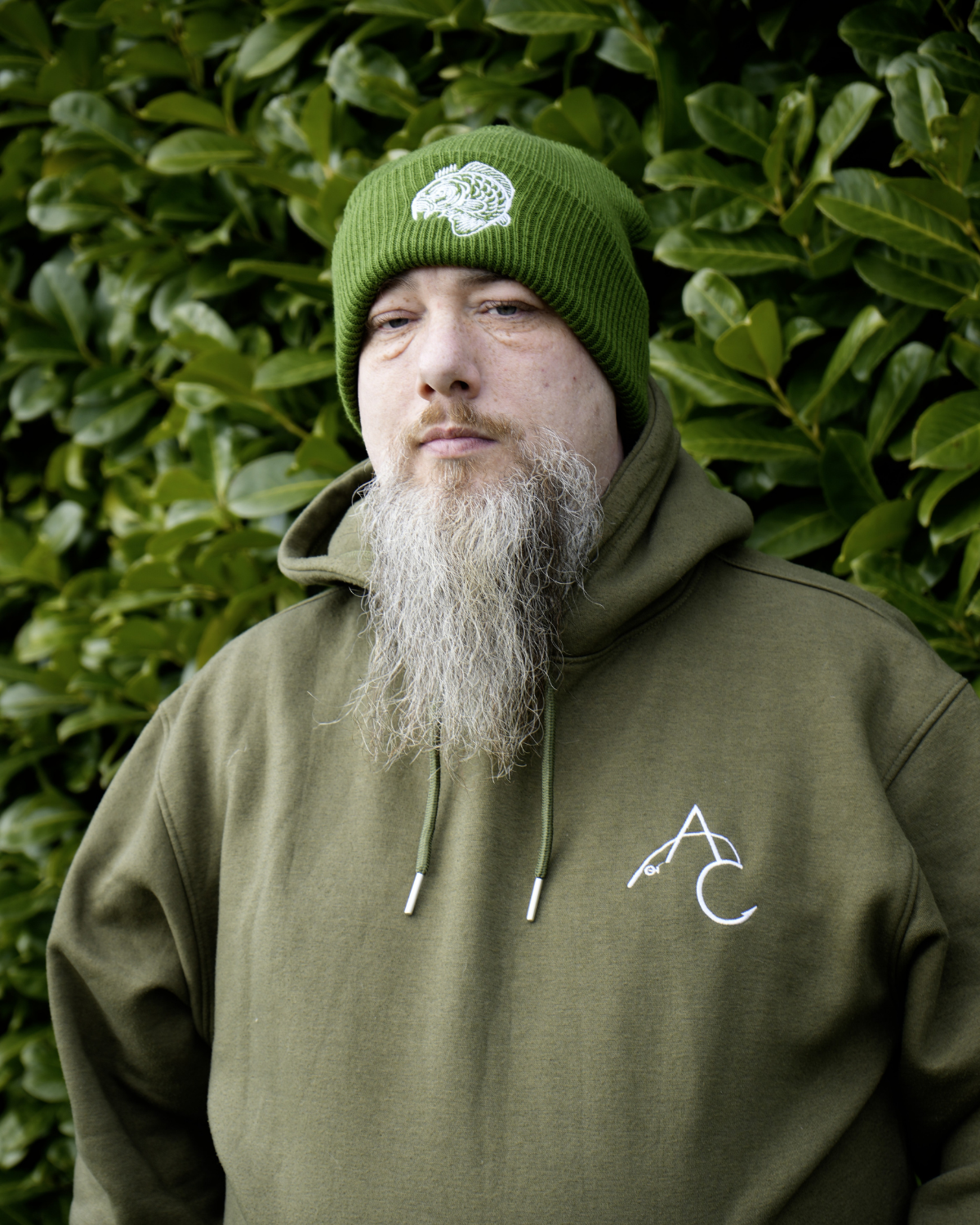 Angry Carp Hoodie Militair Groen | Respect the Night, Fear the Silence