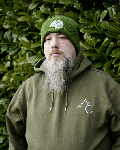 Angry Carp Hoodie Militair Groen | Respect the Night, Fear the Silence