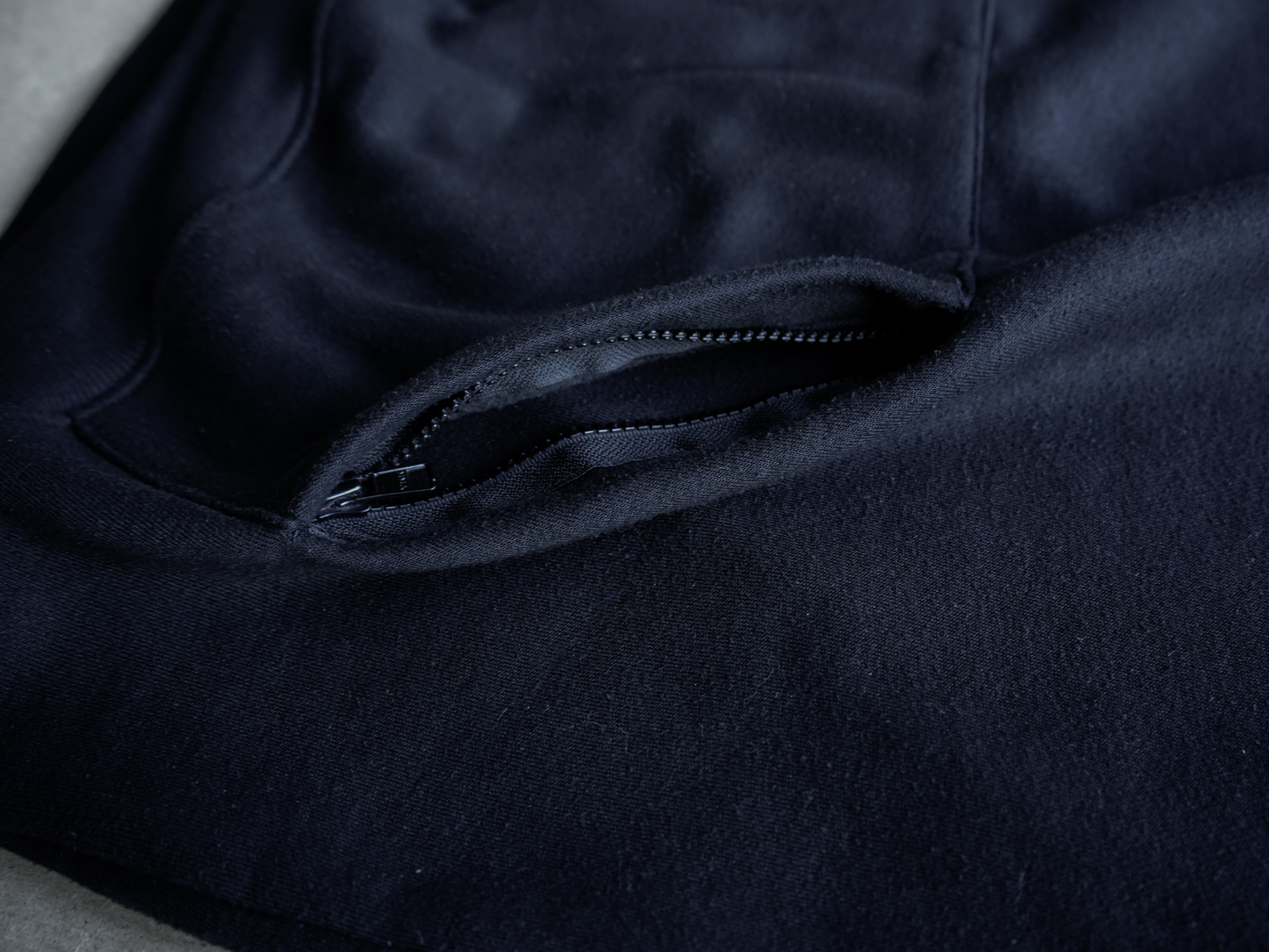 Angry Carp Hoodie Zwart | Angry Carp Crew