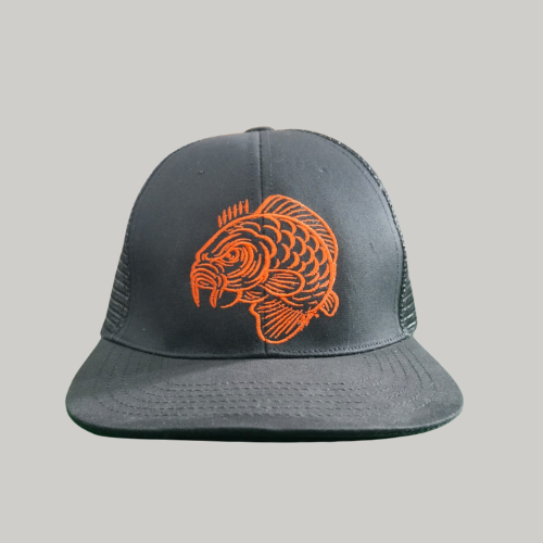 Angry Carp Snapback Cap Zwart