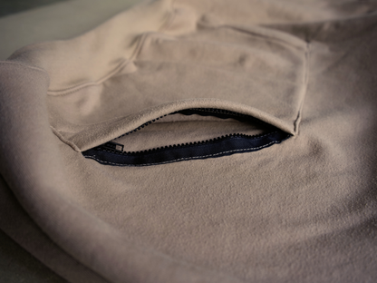 Angry Carp Hoodie Zandkleur | Carp Logo