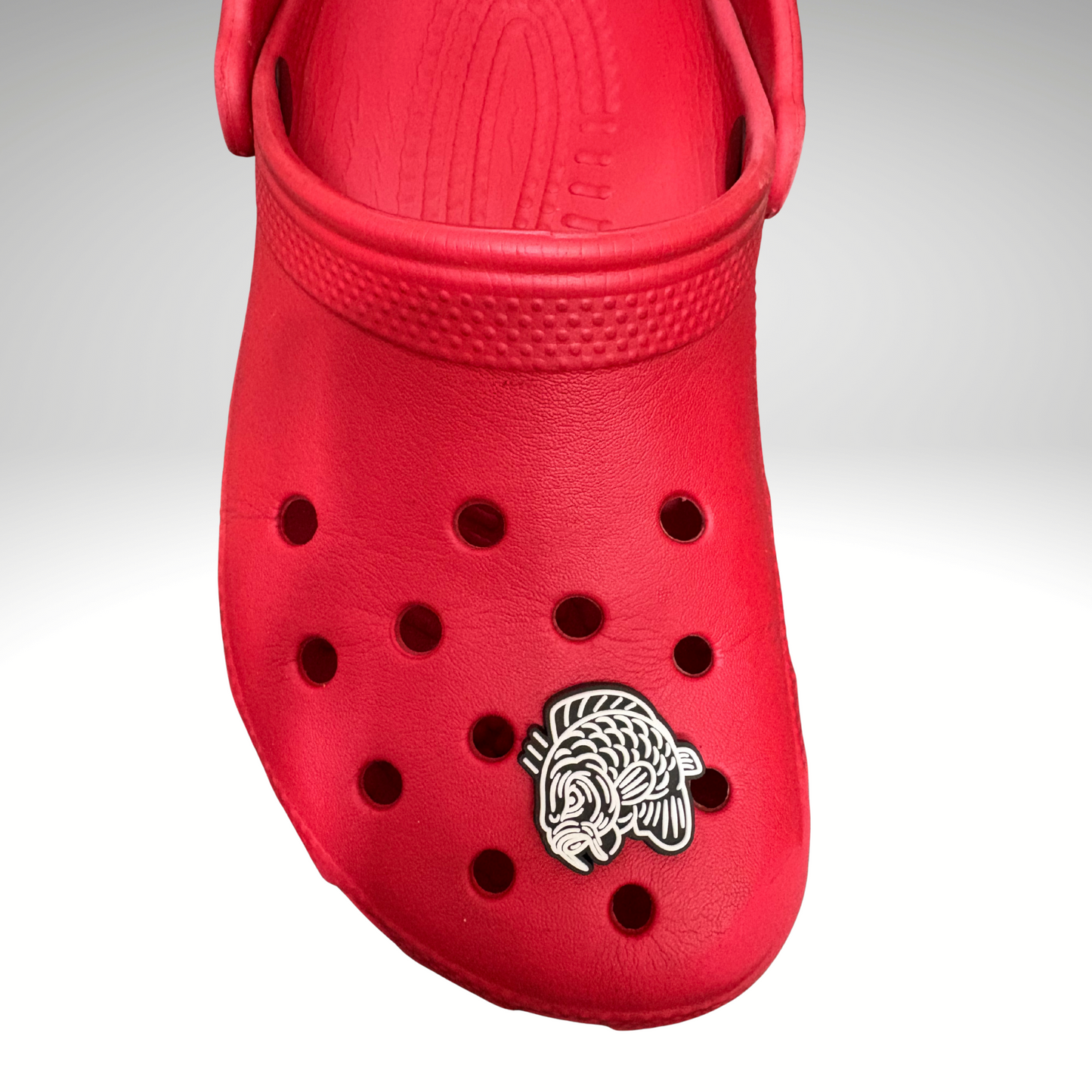 Angry Carp Croc Charm | Unieke Karper Accessoire voor Vissers